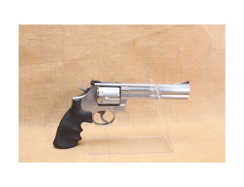 Revolver Smith § Wesson modèle 686-5 calibre 357 magnum