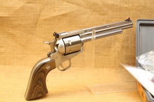 Revolver Ruger HUNTER Super Blackhawk calibre 44 Magnum